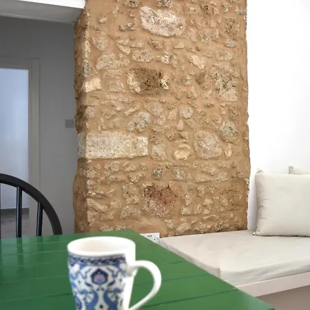 דירה Stone